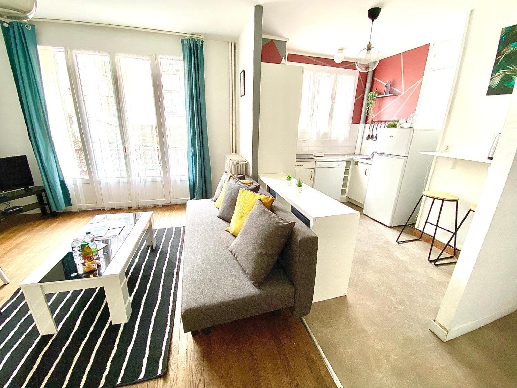 Le Chinchauvaud, Spacieux Avec Balcon Limoges Extérieur photo